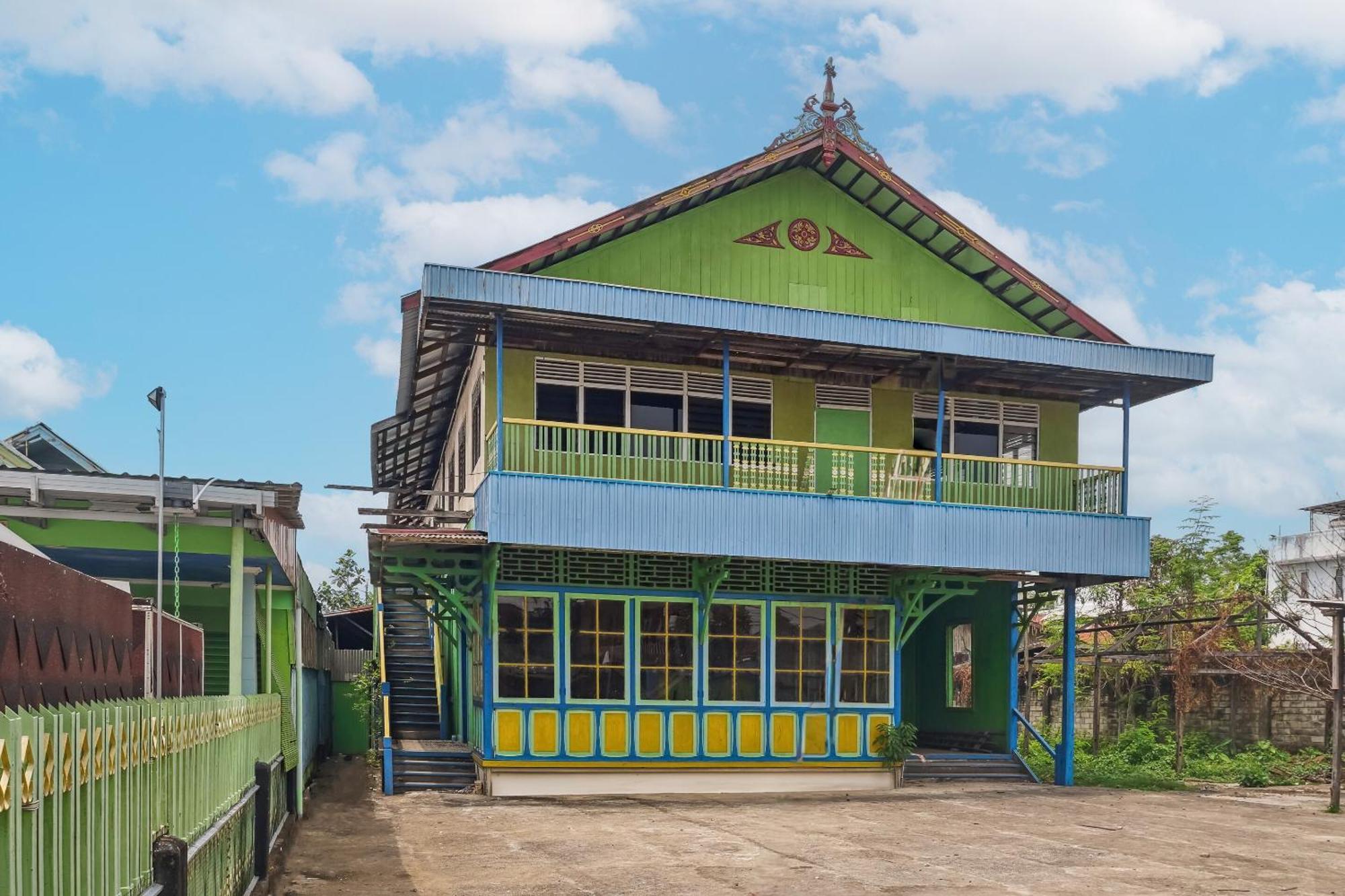 Spot On 92890 Losmen Bahalap Syariah Marabahannearsiring Marabahan Ulek Barito Banjarmasin  Exterior foto