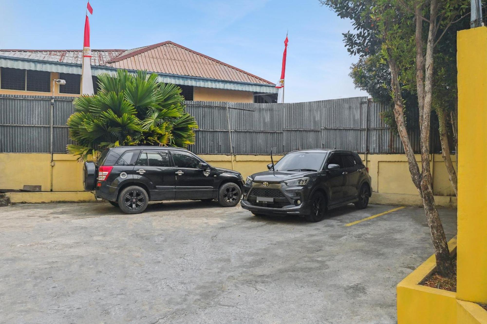 Spot On 92890 Losmen Bahalap Syariah Marabahannearsiring Marabahan Ulek Barito Banjarmasin  Exterior foto