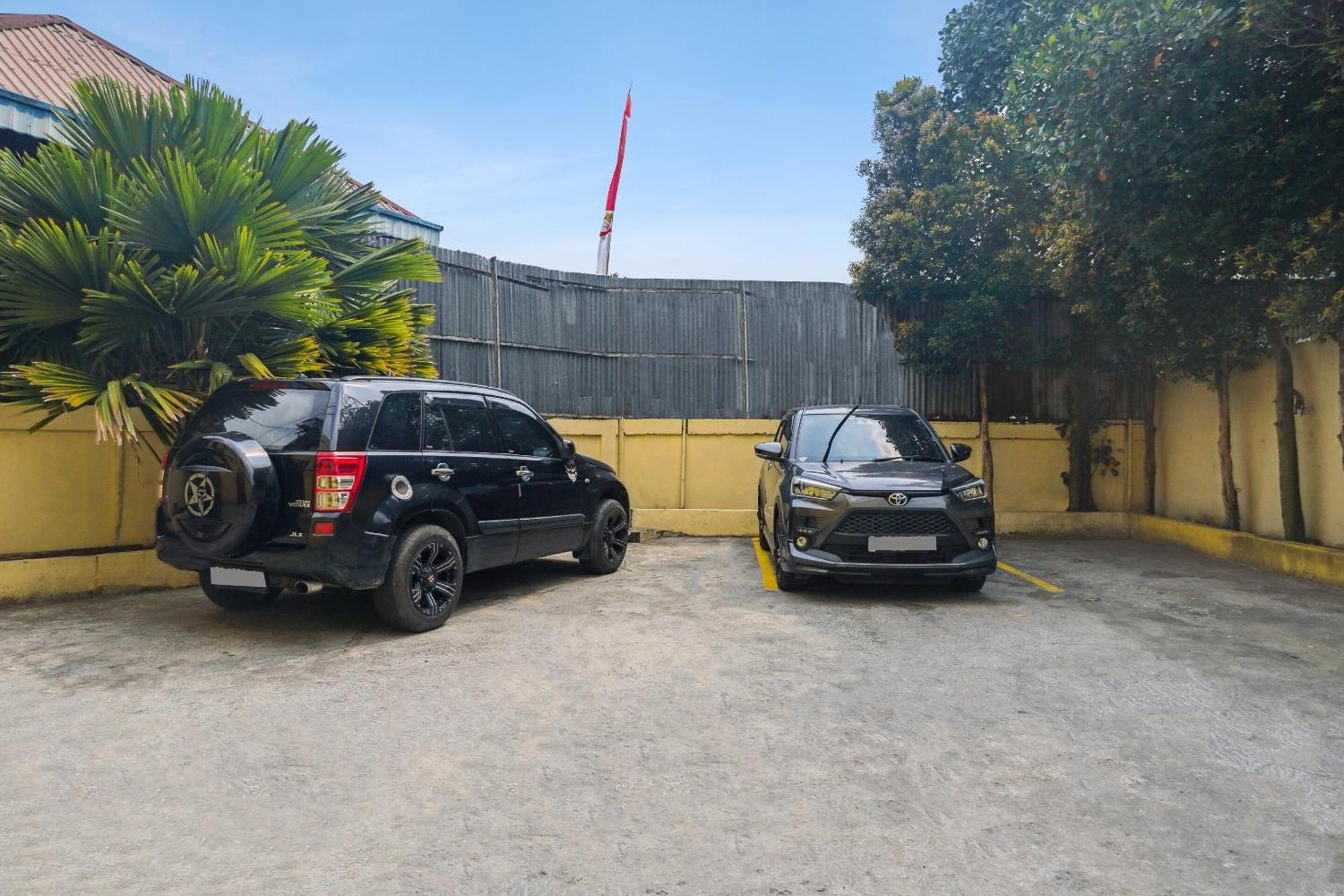 Spot On 92890 Losmen Bahalap Syariah Marabahannearsiring Marabahan Ulek Barito Banjarmasin  Exterior foto