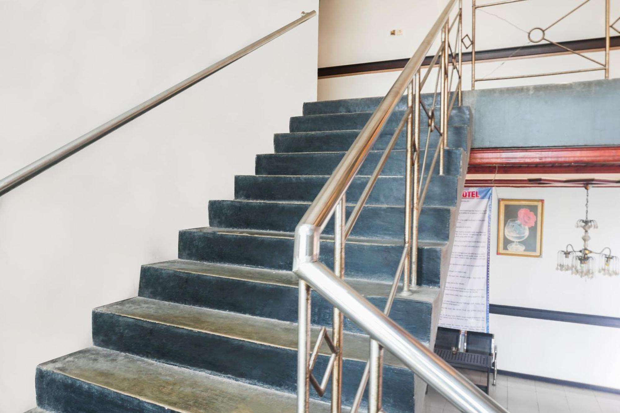 Spot On 92890 Losmen Bahalap Syariah Marabahannearsiring Marabahan Ulek Barito Banjarmasin  Exterior foto